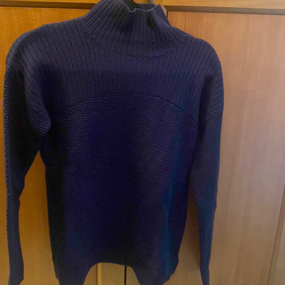 Lululemon blue cotton high neck sweater